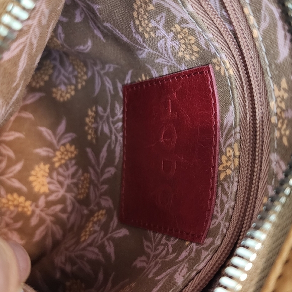 HOBO Tan Leather Crossbody Bag - Picture 3 of 6